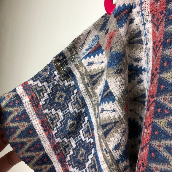 Ginger G Anthropologie Aztec Print HiLo Knit Style Cold Shoulder Top Size Small - Picture 6 of 10